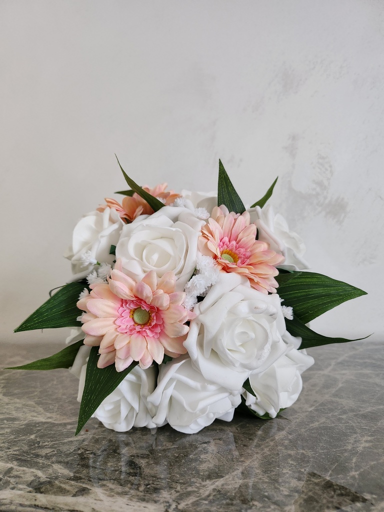 Bouquet de roses et de gerberas