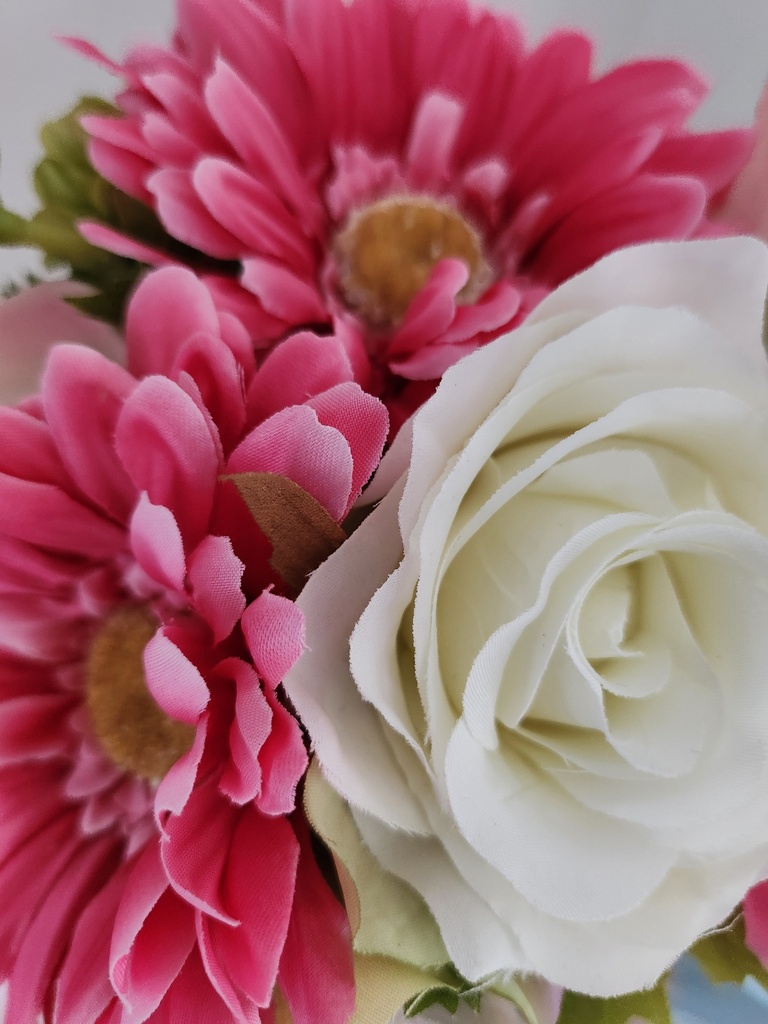 Bouquet de roses et de gerberas