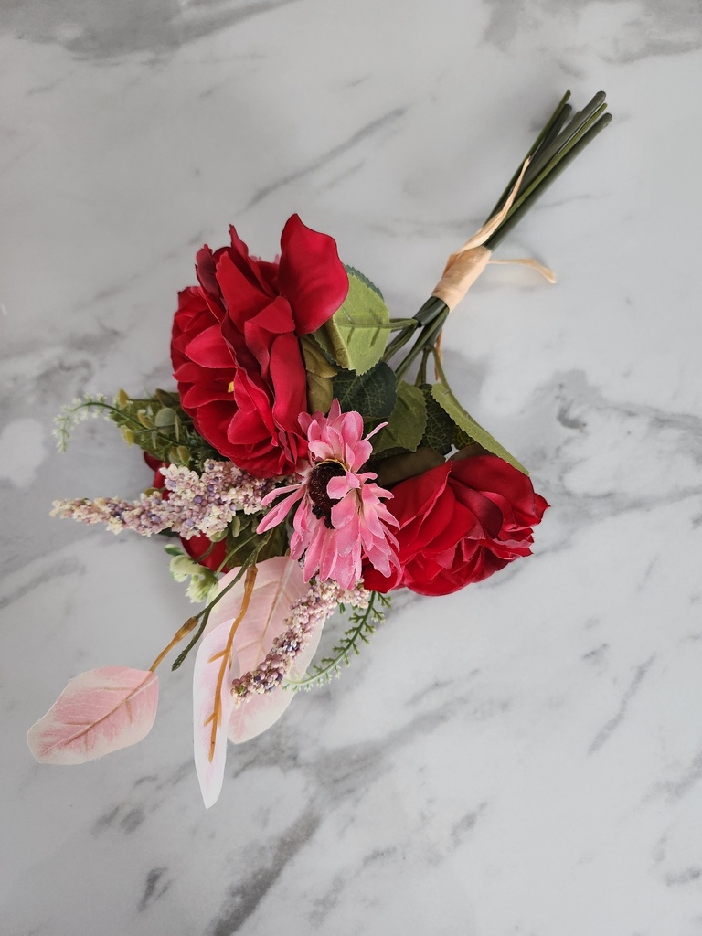Petit bouquet composé bohême rouge