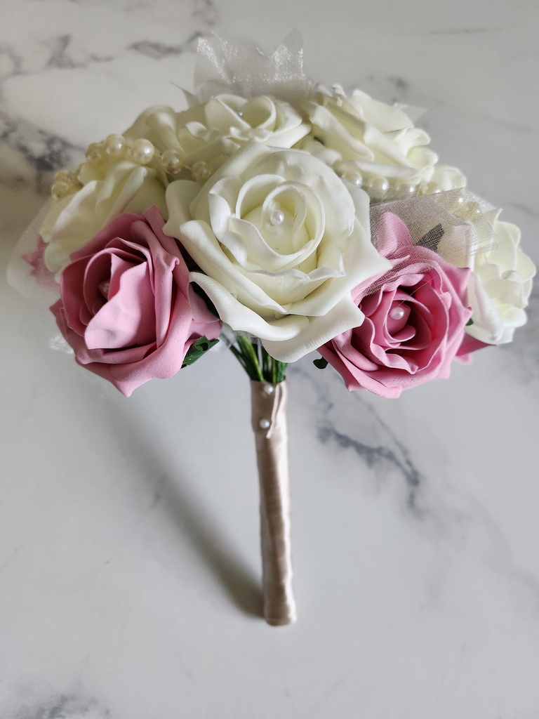 Bouquet artificiel roses et perles