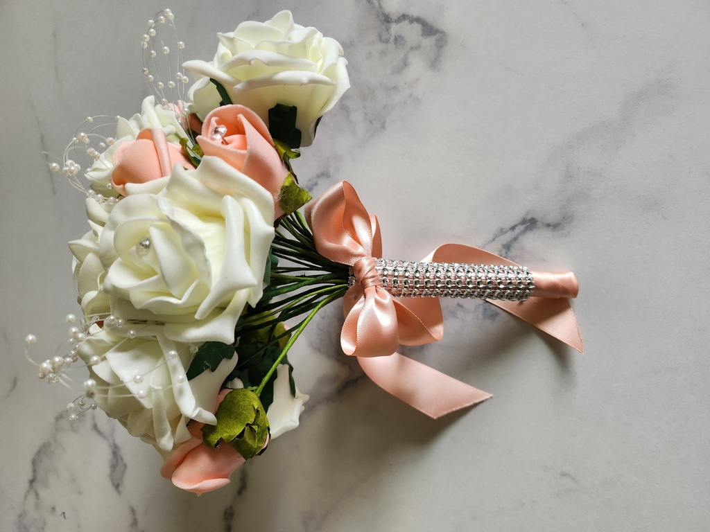 Bouquet artificiel roses et boutons de roses