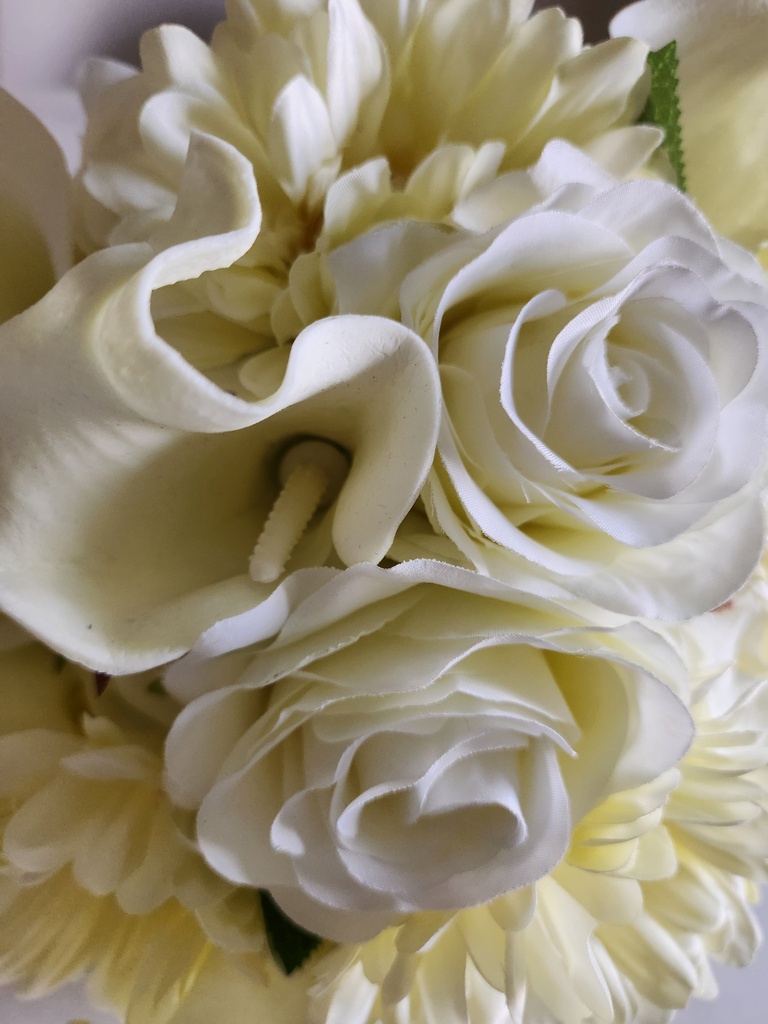 Grand bouquet artificiel de gerberas, callas et roses