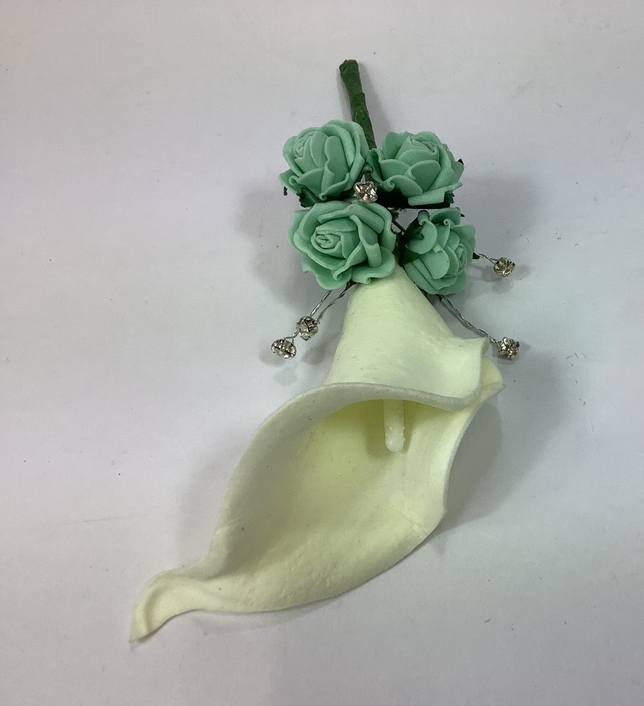 Boutonnière calla et mini roses