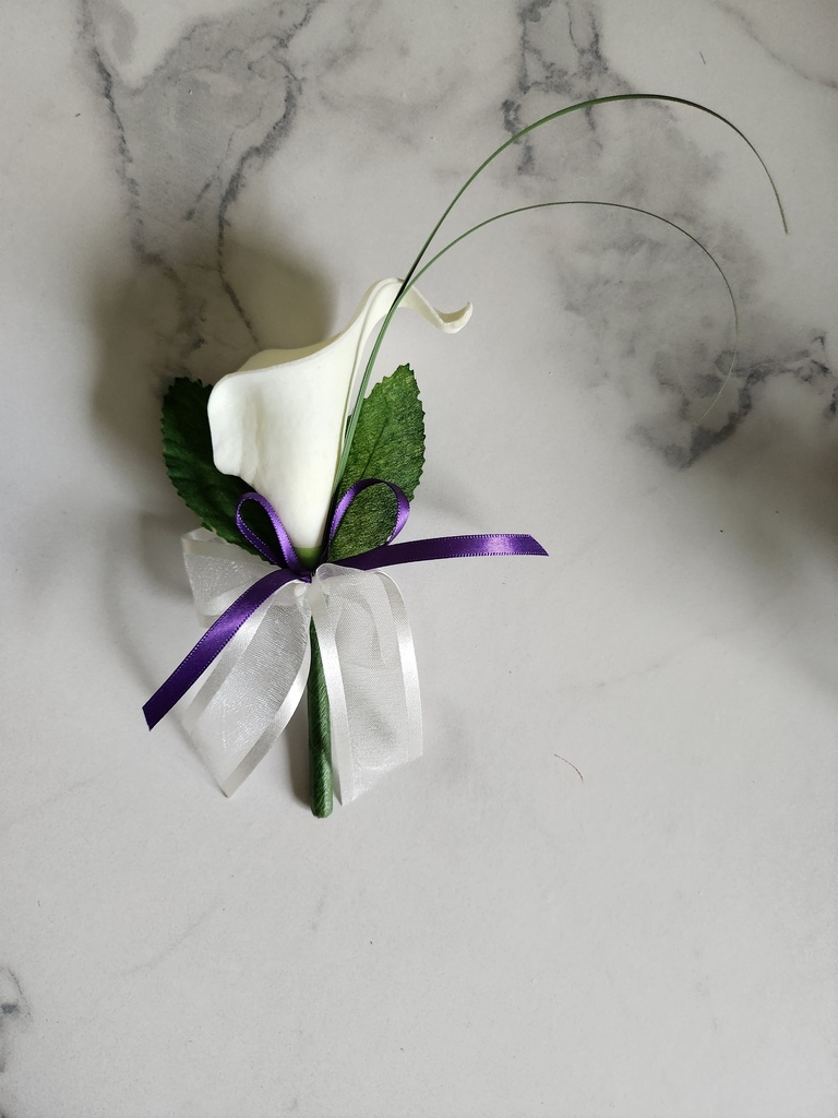 Boutonnière lys calla