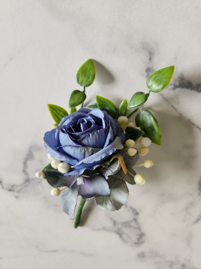 Boutonnière en soie Justine