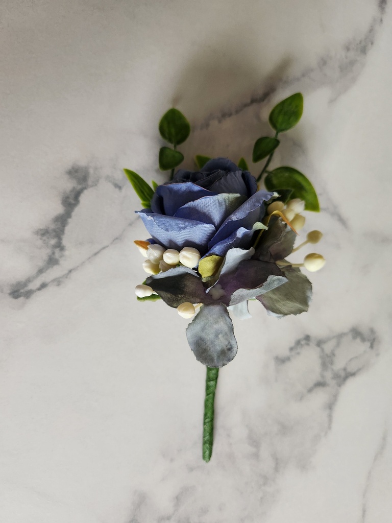Boutonnière en soie Justine