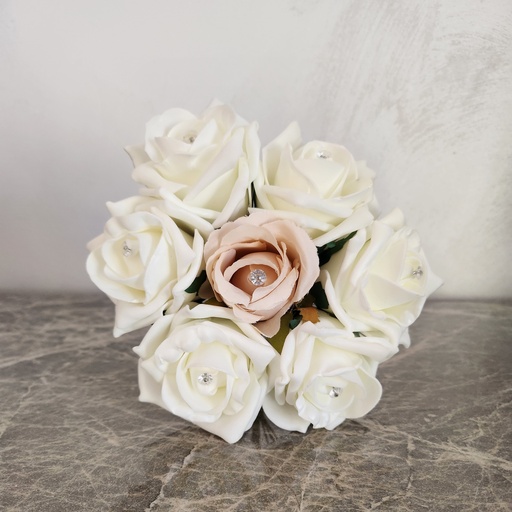 Petit bouquet de 7 roses crème et beige