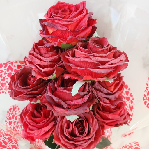 Bouquet de roses rouges imitation "séchées"