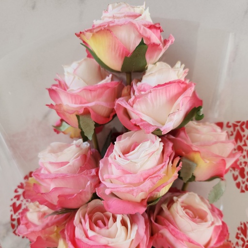 Bouquet de roses roses imitation "séchées"