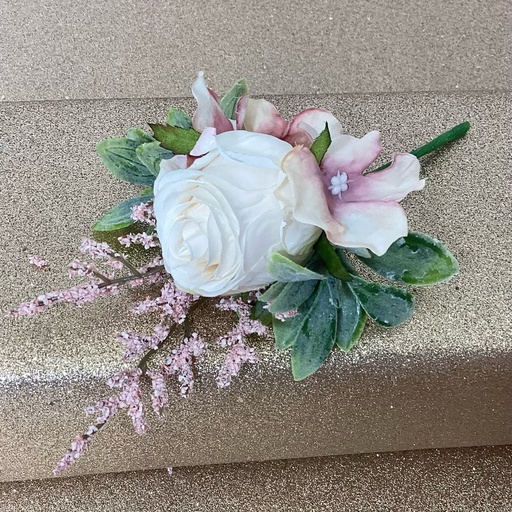 Boutonnière artificielle champêtre